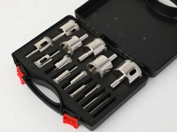 Набор настенных дырокольных пил из 15шт